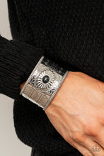 Load image into Gallery viewer, Aztec Artisan Black Bracelet
